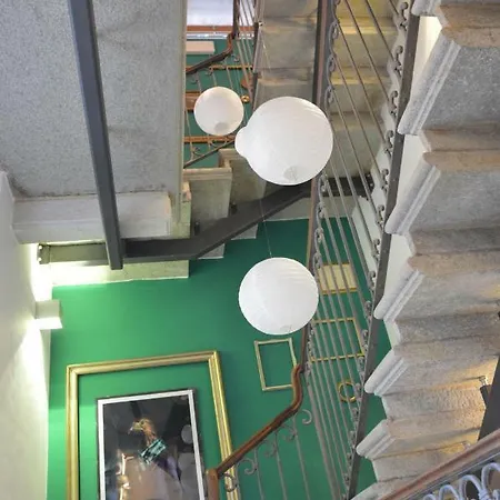 De La Gare - Dortoir &