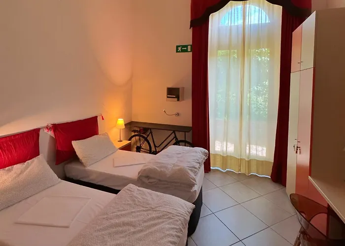 De La Gare - Dortoir & Hostel Hone