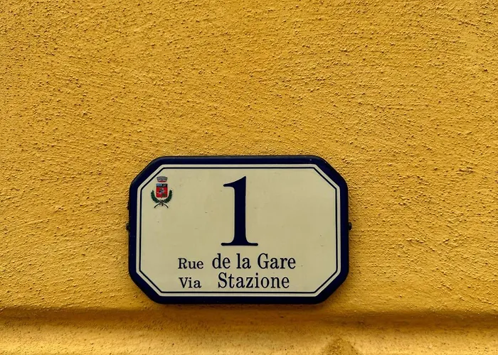De La Gare - Dortoir & * Hone