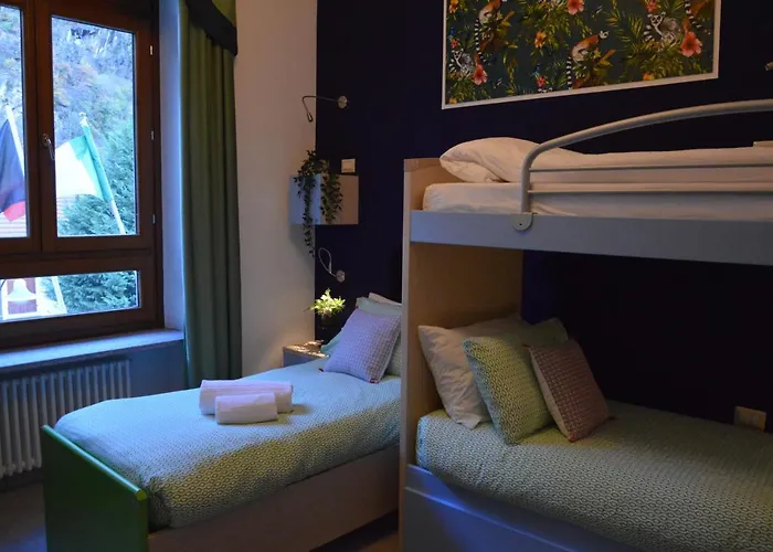 De La Gare - Dortoir & Hostel